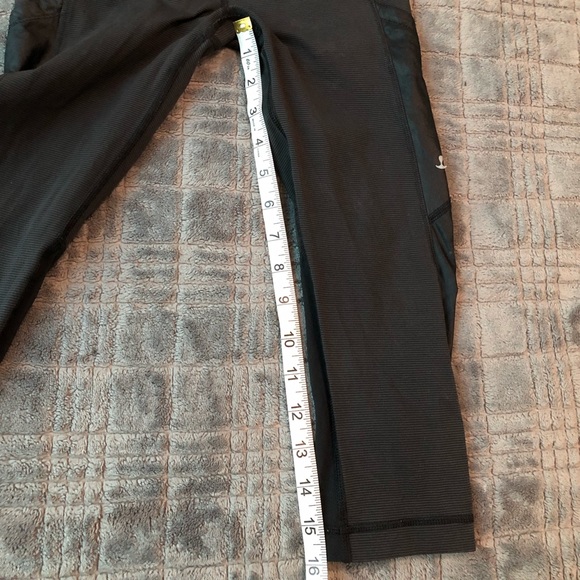 Lululemon crop leggings - Picture 2 of 5